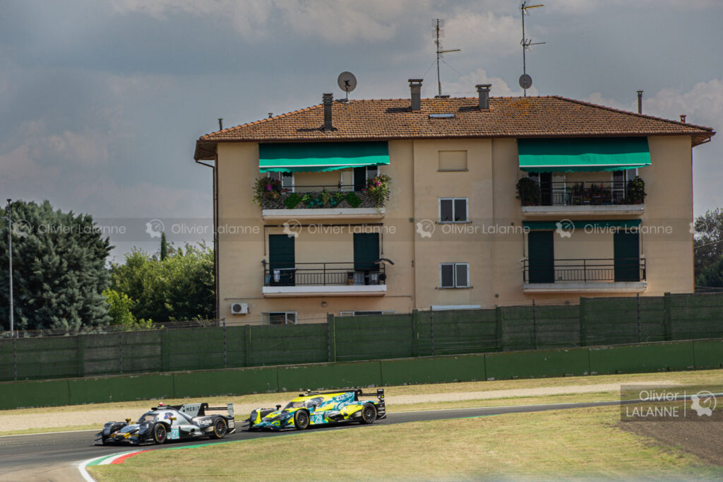 27 NIELSEN RACING (GBR), Oreca 07 Gibson, Anthony WELLS (GBR), James ALLEN (AUS), Sergio SETTE CAMARA (BRA), 29 TDS RACING (FRA), Oreca 07 Gibson, Rodrigo SALES (USA), Mathias BECHE (FRA), Clément NOVALAK (FRA), action